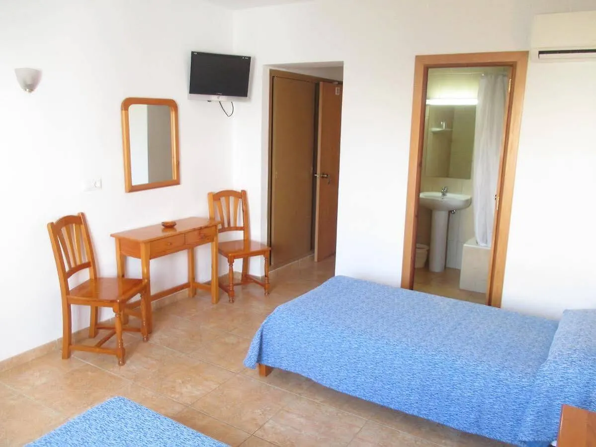 Отель Hostal Residencia Nicolau Сан-Антонио-Абад Испания